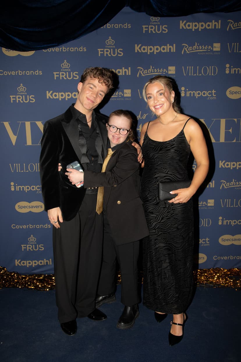 Kevin Haugan, Angelika og Selene Lie